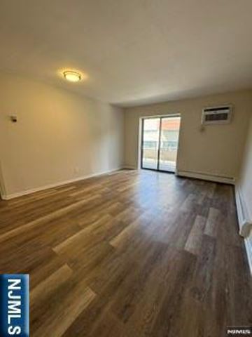 30 2nd Street 405, Hackensack, NJ 07601