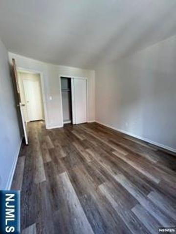 30 2nd Street 405, Hackensack, NJ 07601