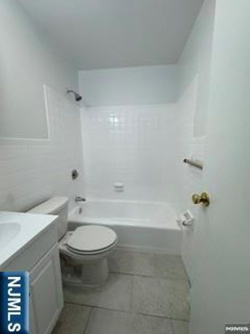 30 2nd Street 405, Hackensack, NJ 07601