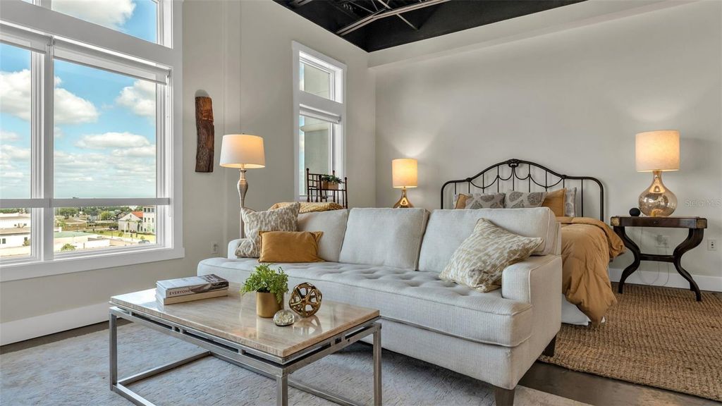 Image 16 of property listing at 125 N KENTUCKY AVENUE 505, Lakeland, FL 33801