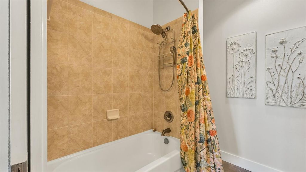 Image 24 of property listing at 125 N KENTUCKY AVENUE 505, Lakeland, FL 33801