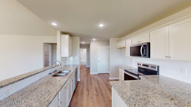 106 Gorman Place, La Grange, NC 28551