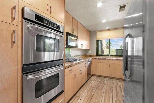 2995 Sundance Circle E, Palm Springs, CA 92262