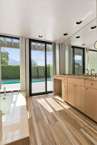 2995 Sundance Circle E, Palm Springs, CA 92262
