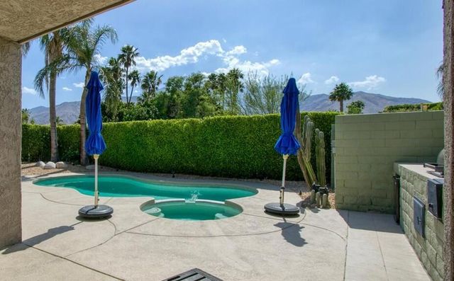 2995 Sundance Circle E, Palm Springs, CA 92262