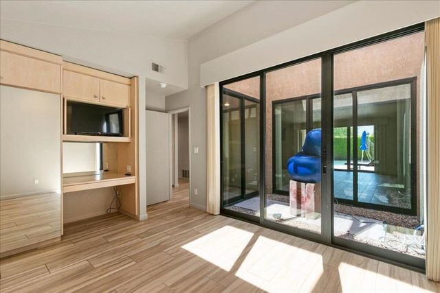 2995 Sundance Circle E, Palm Springs, CA 92262