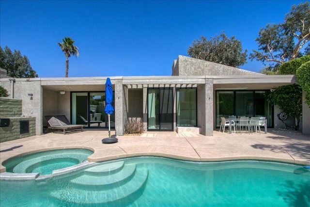 2995 Sundance Circle E, Palm Springs, CA 92262