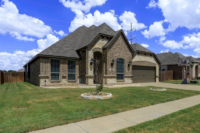 1534 Grassy Meadows Drive, Burleson, TX 76058