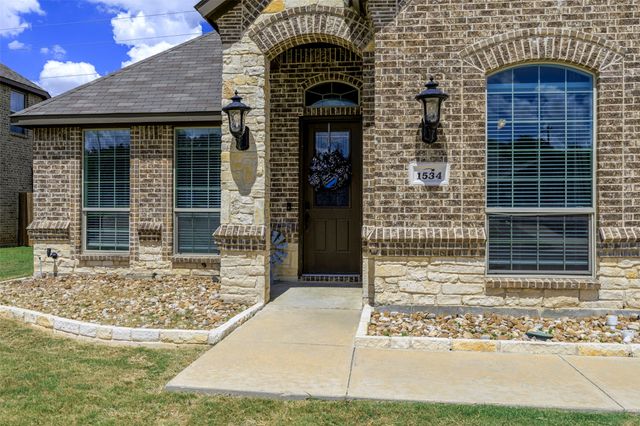 1534 Grassy Meadows Drive, Burleson, TX 76058