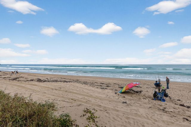 9940 S Ocean Drive 202, Jensen Beach, FL 34957