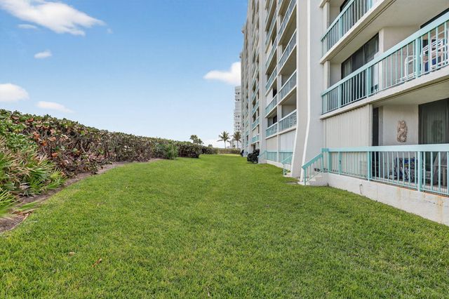 9940 S Ocean Drive 202, Jensen Beach, FL 34957