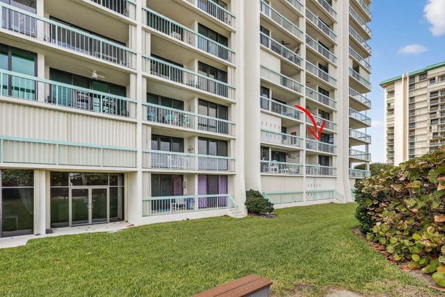 9940 S Ocean Drive 202, Jensen Beach, FL 34957