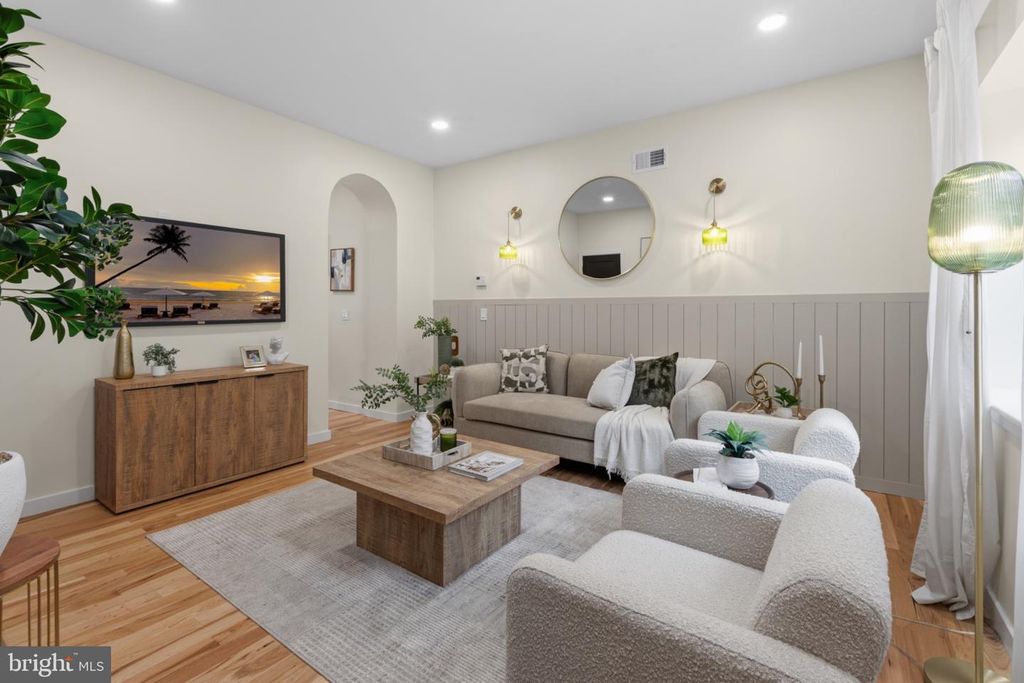 2549 SALMON ST, PHILADELPHIA, PA 19125 — exterior