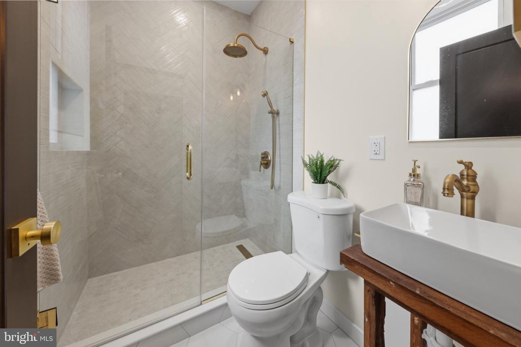 2549 SALMON ST, PHILADELPHIA, PA 19125 — photo 4