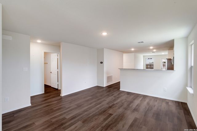 526 Wild Olive Way, San Antonio, TX 78219