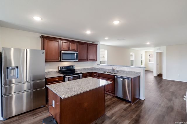 526 Wild Olive Way, San Antonio, TX 78219