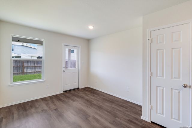 526 Wild Olive Way, San Antonio, TX 78219