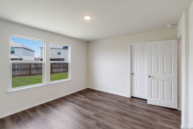 526 Wild Olive Way, San Antonio, TX 78219