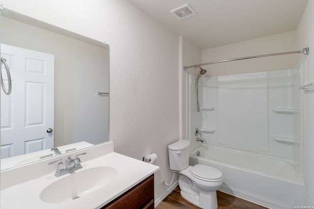 526 Wild Olive Way, San Antonio, TX 78219