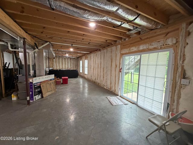 3036 Barlows Brook Rd, Shelbyville, KY 40065