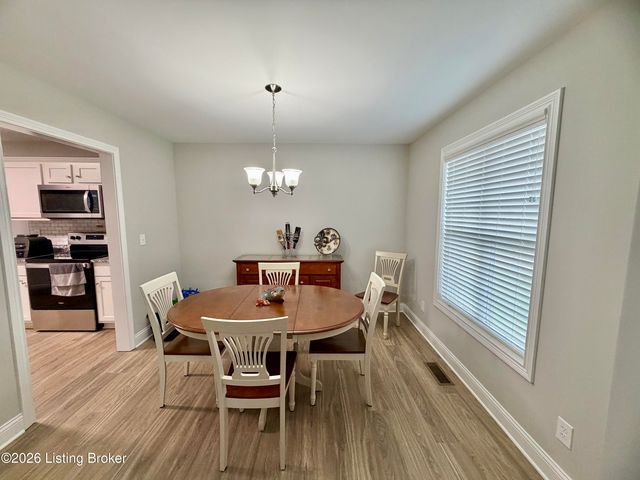 3036 Barlows Brook Rd, Shelbyville, KY 40065