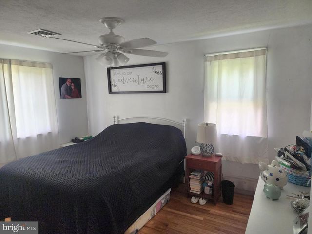 8 MARY JANE ST, Schwenksville, PA 19473