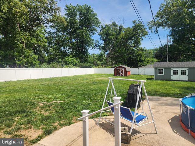 8 MARY JANE ST, Schwenksville, PA 19473
