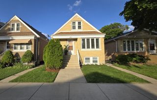 4855 S Tripp Avenue, Chicago, IL 60632