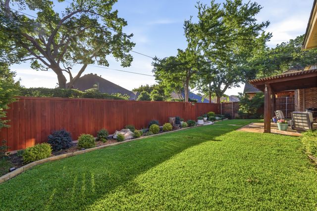 7013 Cherrybark Lane, North Richland Hills, TX 76182
