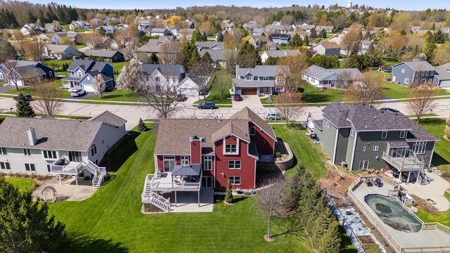 861 Summer Creek ROAD, Oconomowoc, WI 53066