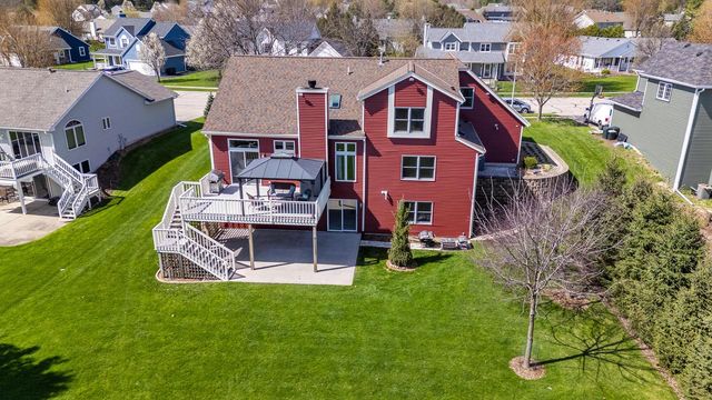 861 Summer Creek ROAD, Oconomowoc, WI 53066