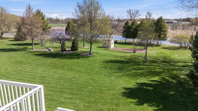 861 Summer Creek ROAD, Oconomowoc, WI 53066
