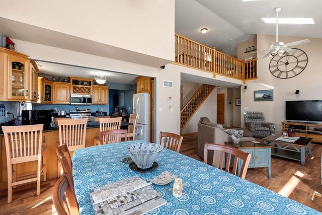 861 Summer Creek ROAD, Oconomowoc, WI 53066