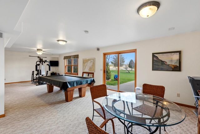 861 Summer Creek ROAD, Oconomowoc, WI 53066