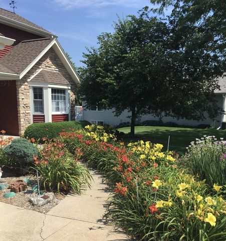 861 Summer Creek ROAD, Oconomowoc, WI 53066