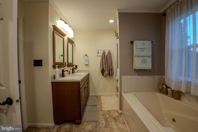 621 MOORE BLVD, Clayton, NJ 08312