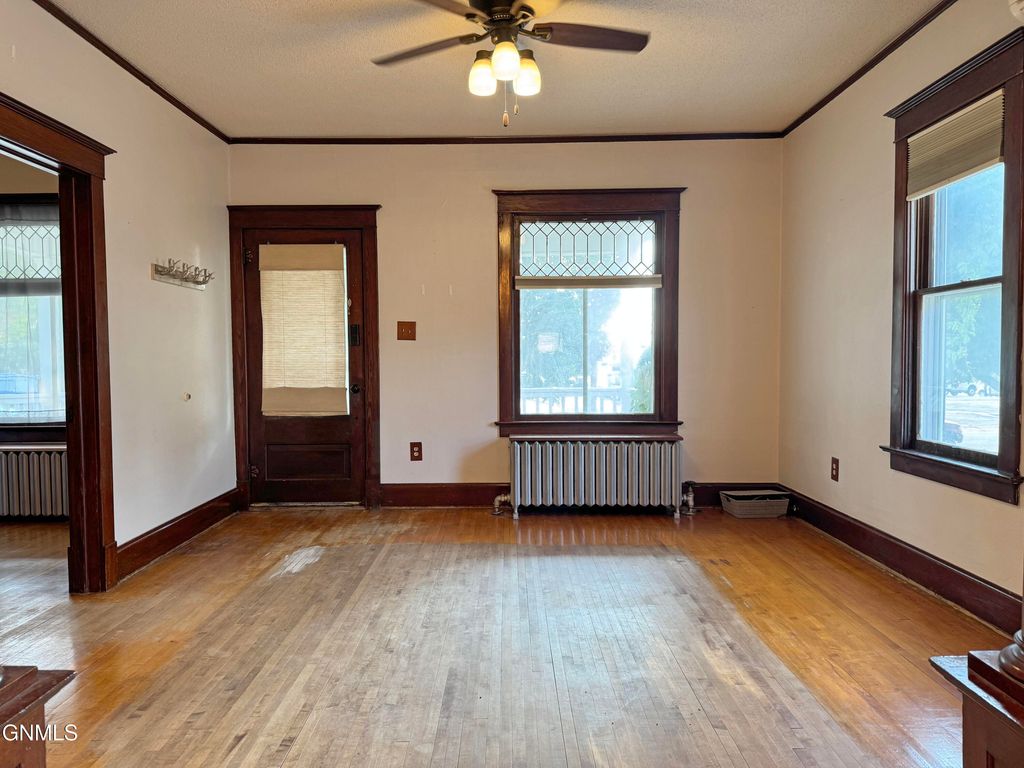 107 8th Street NW, Mandan, ND 58554 photo 5