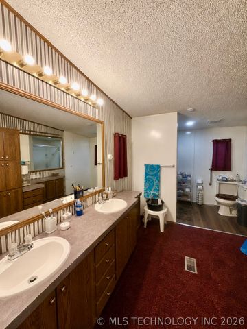 12091 N Lost City Road, Hulbert, OK 74441