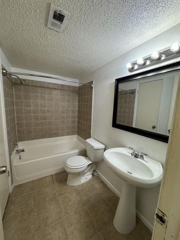 13002 Leader Street 905, Houston, TX 77072