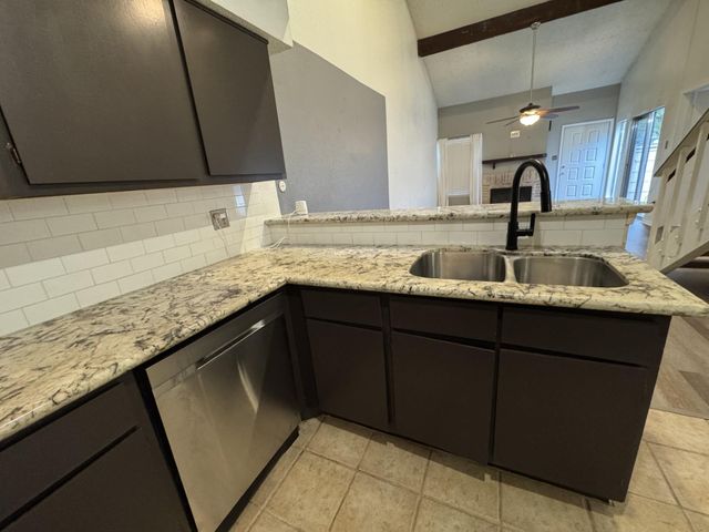 13002 Leader Street 905, Houston, TX 77072