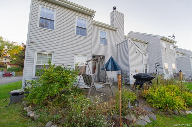 87 Kensington Way, Middletown, NY 10940