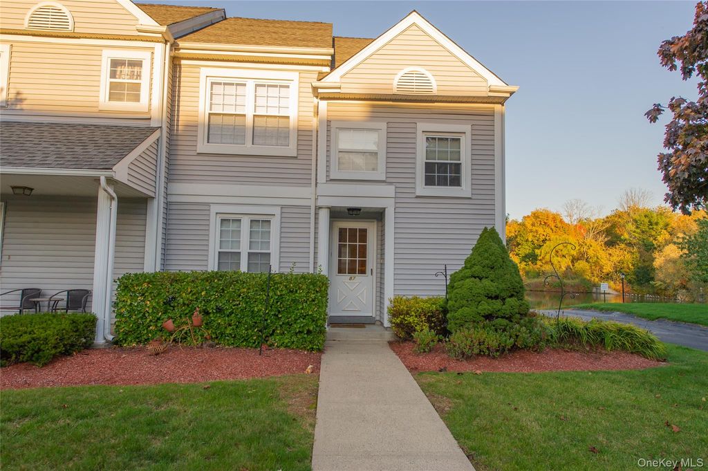 87 Kensington Way, Middletown, NY 10940