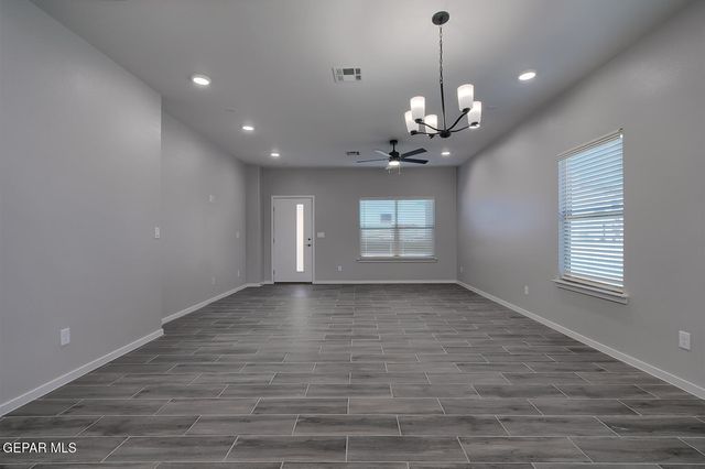 469 Davis Greenwood, Vinton, TX 79821