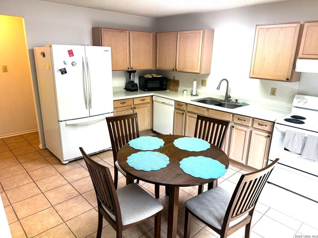 9823 Alisa Brooke, San Antonio, TX 78254