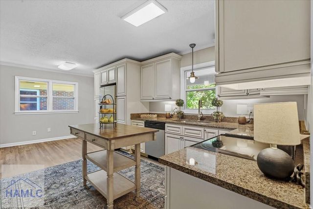 214 Brandywine Road, Savannah, GA 31405