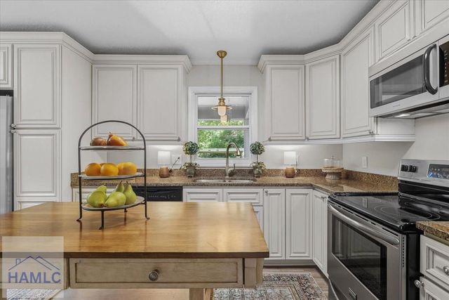 214 Brandywine Road, Savannah, GA 31405