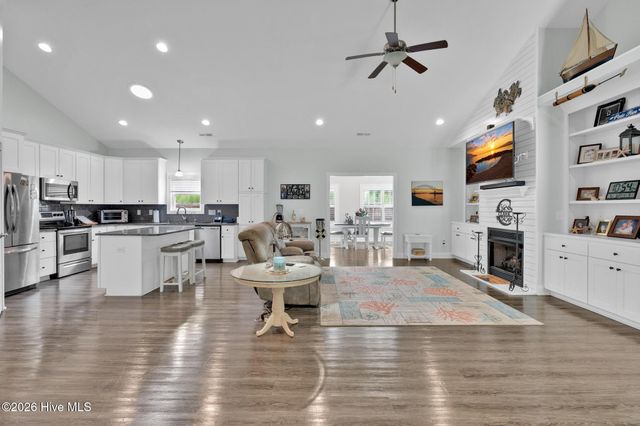 693 Dan Owen Drive, Hampstead, NC 28443