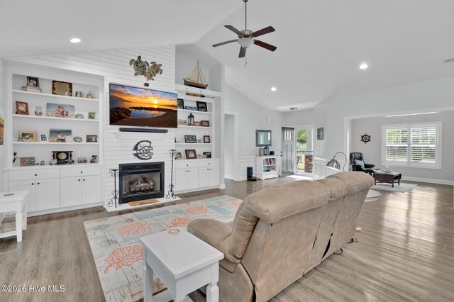 693 Dan Owen Drive, Hampstead, NC 28443