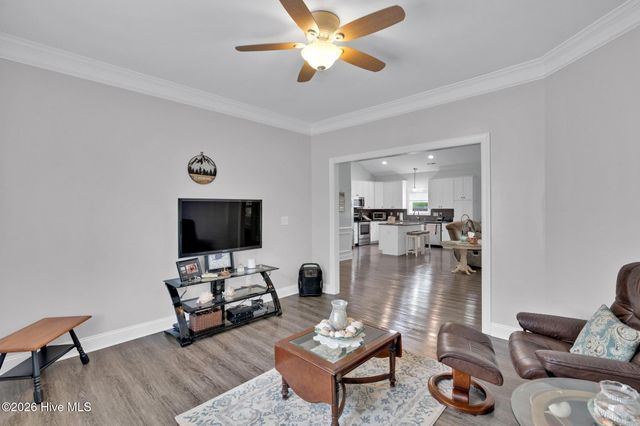 693 Dan Owen Drive, Hampstead, NC 28443