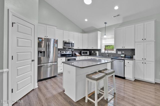 693 Dan Owen Drive, Hampstead, NC 28443